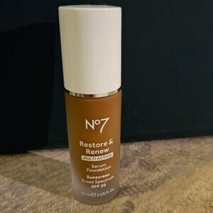 NWOT! No7 Restore & Renew Multi Action Serum Foundation CEDAR